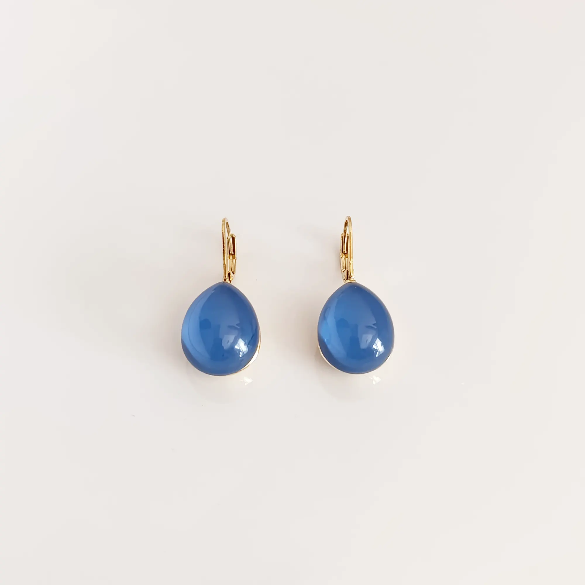 Amarillys Blue