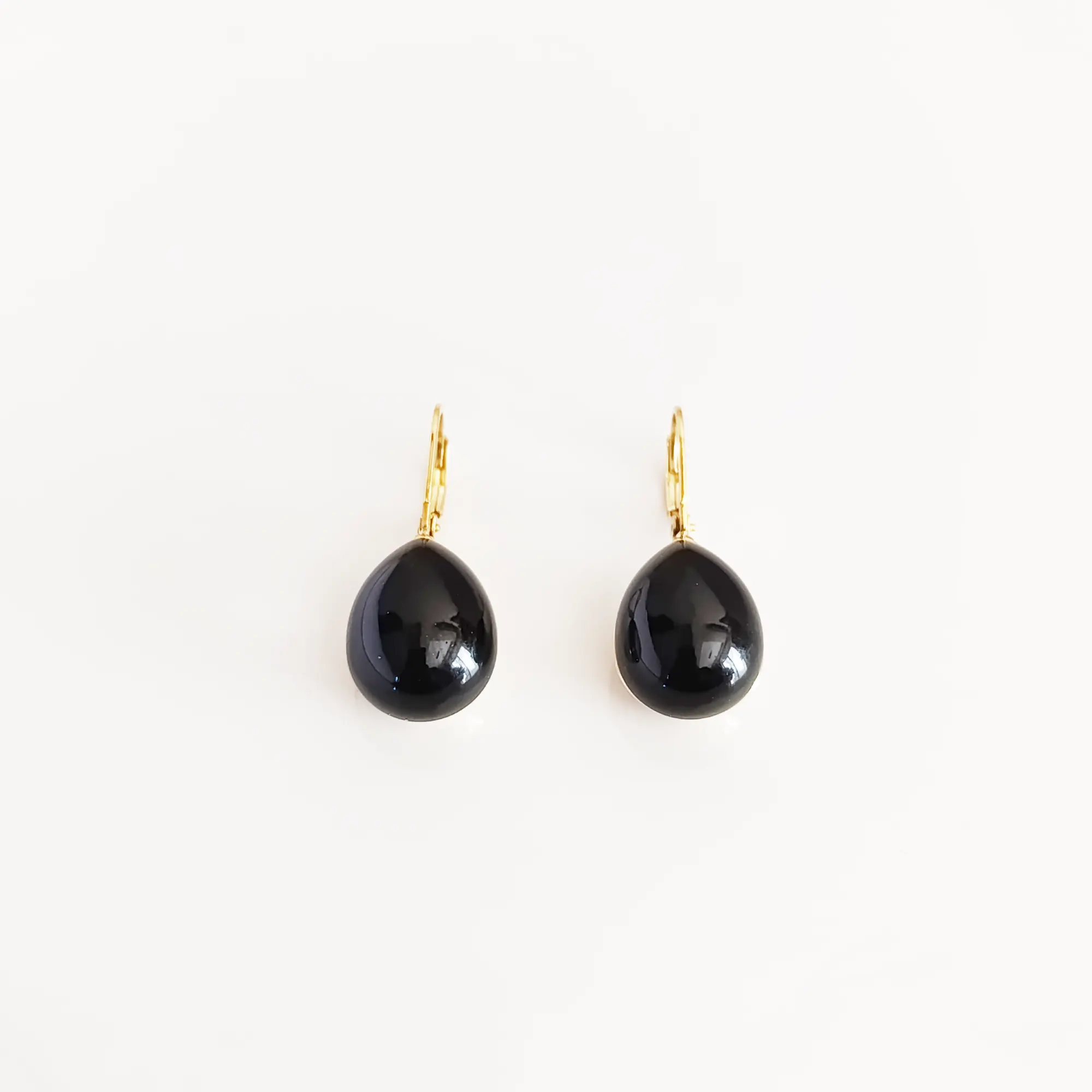 Amarillys Black